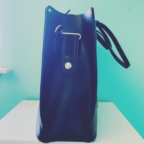 Handbag - Picture 7 of 7